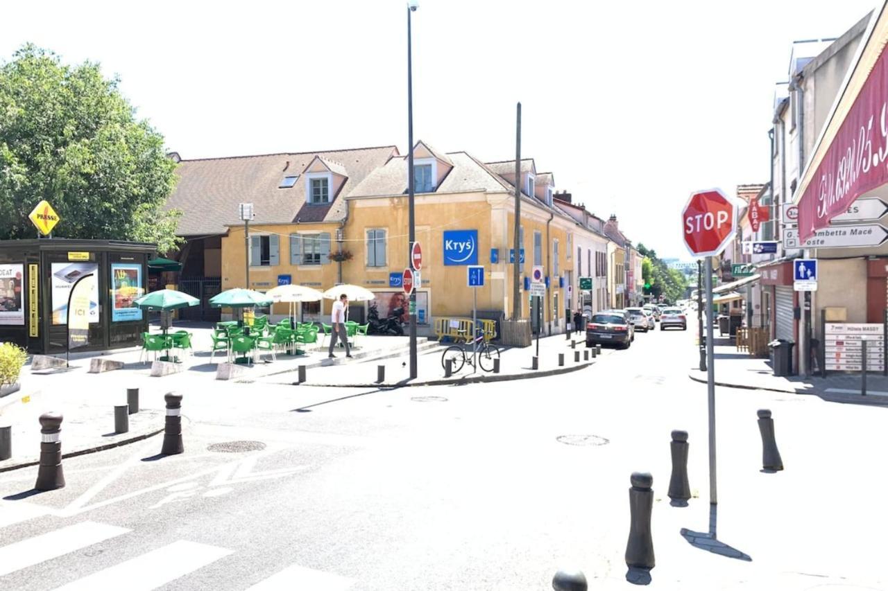 M6 Le Vieux Massy Rer600Morly20 Minnetflixneuf Extérieur photo